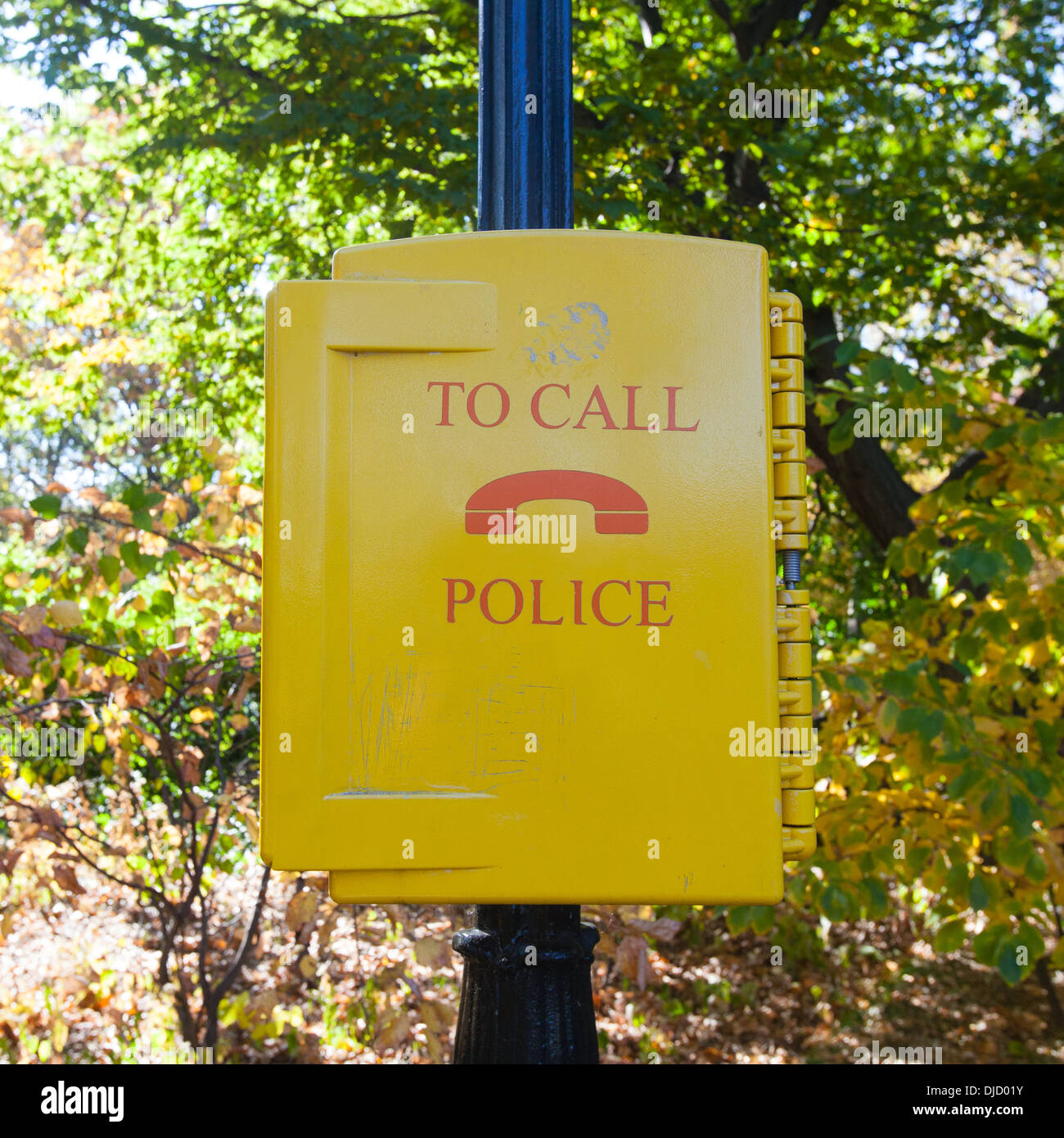 Polizei Call Box, Central Park, New York City, Vereinigte Staaten von Amerika. Stockfoto
