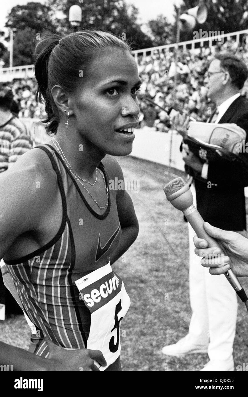 Australische 400m-Sprinter Cathy Freeman im Wettbewerb bei der Securicor Spiele im Crystal Palace, London 1996 Stockfoto