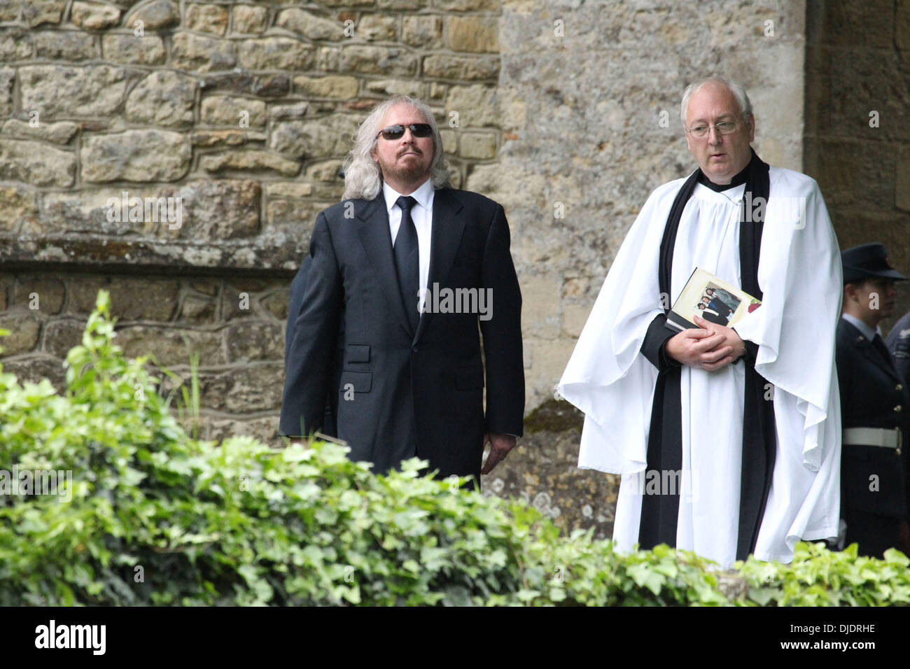 Barry Gibb hielt die Beerdigung von Robin Gibb in seiner Heimat Thame