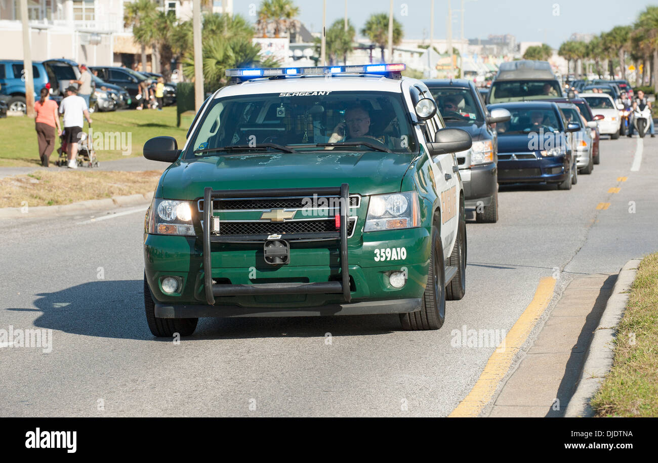 Sargeant Auto des Fachbereichs Sheriffs fahren auf ein blaues Licht USA Stockfoto