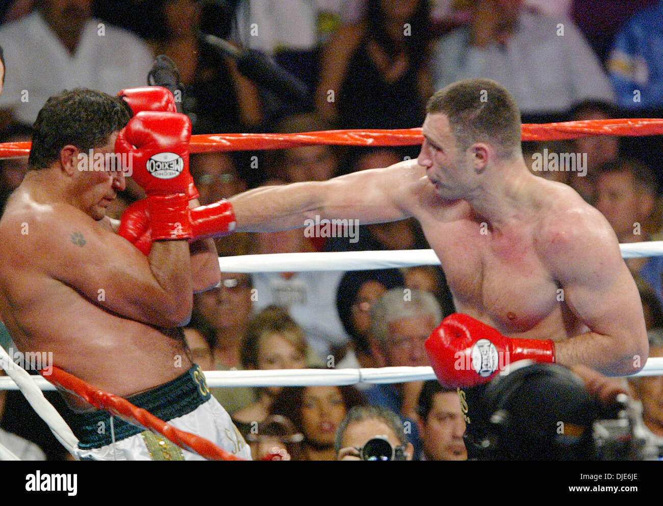 24. April 2004; Los Angeles, Kalifornien, USA; Boxer Vitali Klitschko