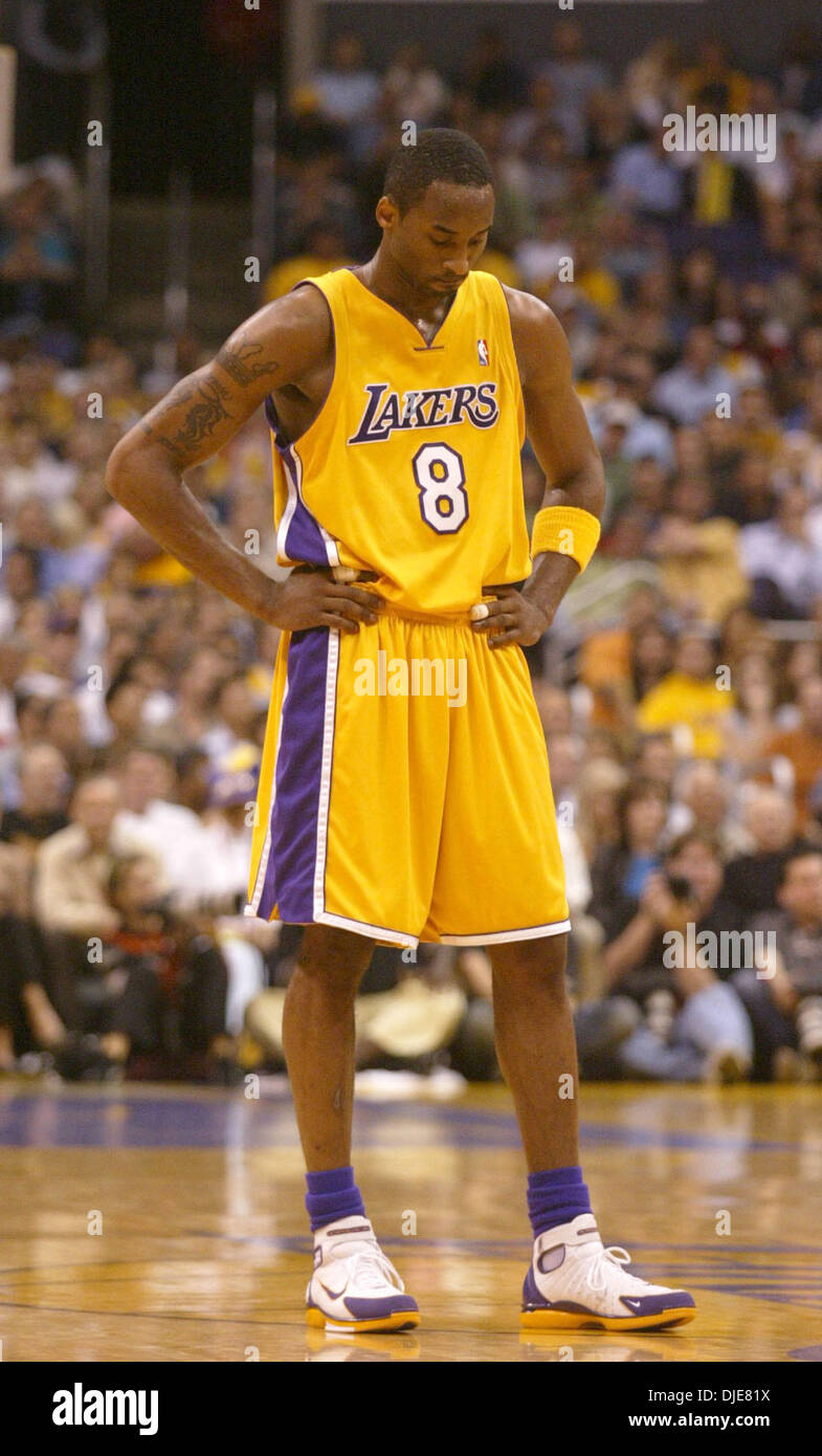 27. Mai 2004; Los Angeles, Kalifornien, USA; KOBE BRYANT Punkte 31 in Spiel 4 der Western Conference Finals im Staples Center. Die Lakers besiegten die Timberwolves 92-85. Stockfoto