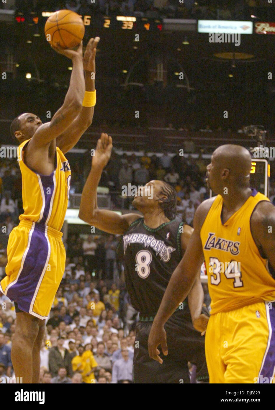 27. Mai 2004; Los Angeles, Kalifornien, USA; KOBE BRYANT Punkte 31 in Spiel 4 der Western Conference Finals im Staples Center. Die Lakers besiegten die Timberwolves 92-85. Stockfoto