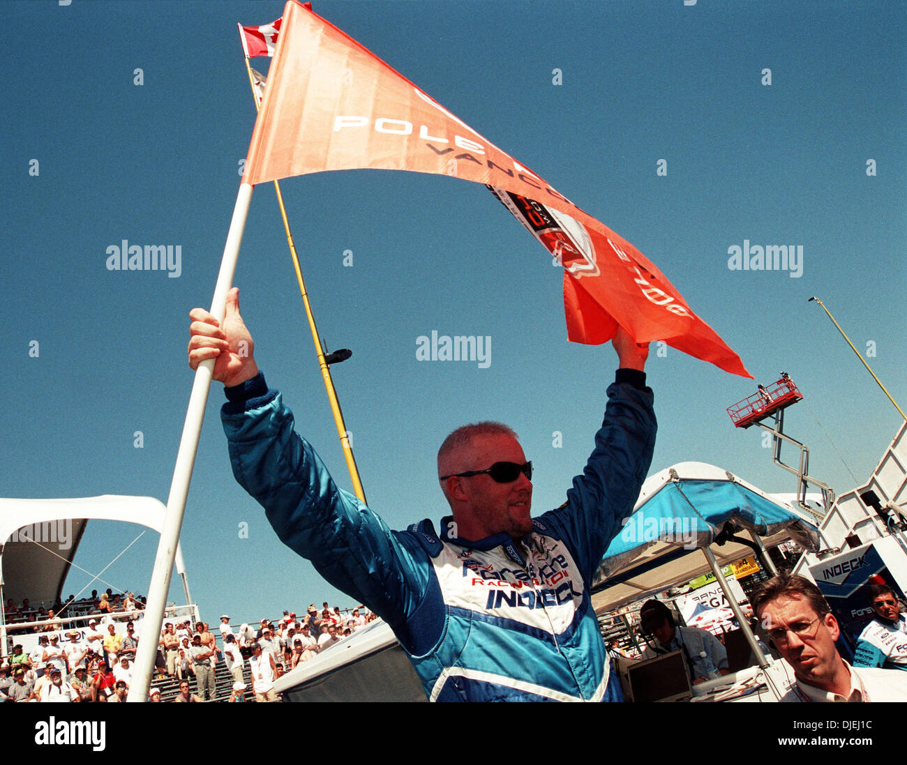 25. Juli 2004 - Vancouver, British Columbia, Kanada - kanadische Rennfahrer PAUL TRACY (Forsythe Racing Championship Team) nach dem 2004 Molson Indy Vancouver ChampCar Rennen. Er gewann den ersten Platz in 85 Runden mit der Zeit 1:00.870. (Kredit-Bild: © Sergej Bachlakov/ZUMApress.com) Stockfoto