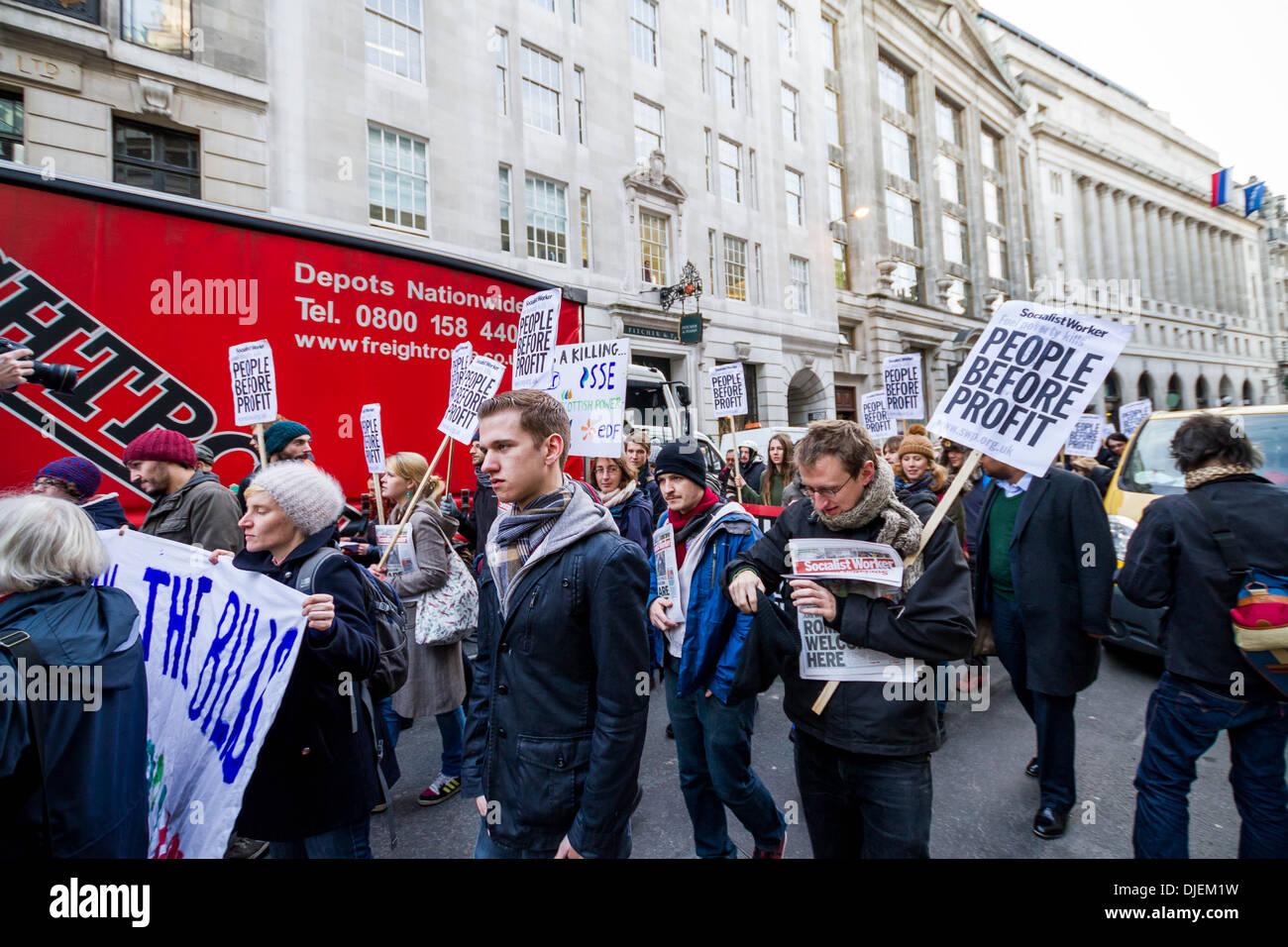 Brennstoff Armut Protestmarsch NPower Büros in London Stockfoto