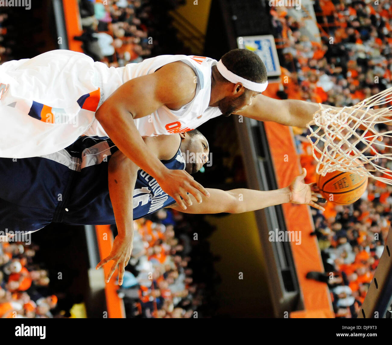 16. Februar 2008: Der Syracuse University Mens Basketball-Team besiegt Georgetown University 77-70 im Carrier Dome in Syracuse, New York. Georgetown guard in Aktion gegen Syrakus Austin Freeman (#15). (Kredit-Bild: © Alan Schwartz/Cal-Sport-Medien) Stockfoto