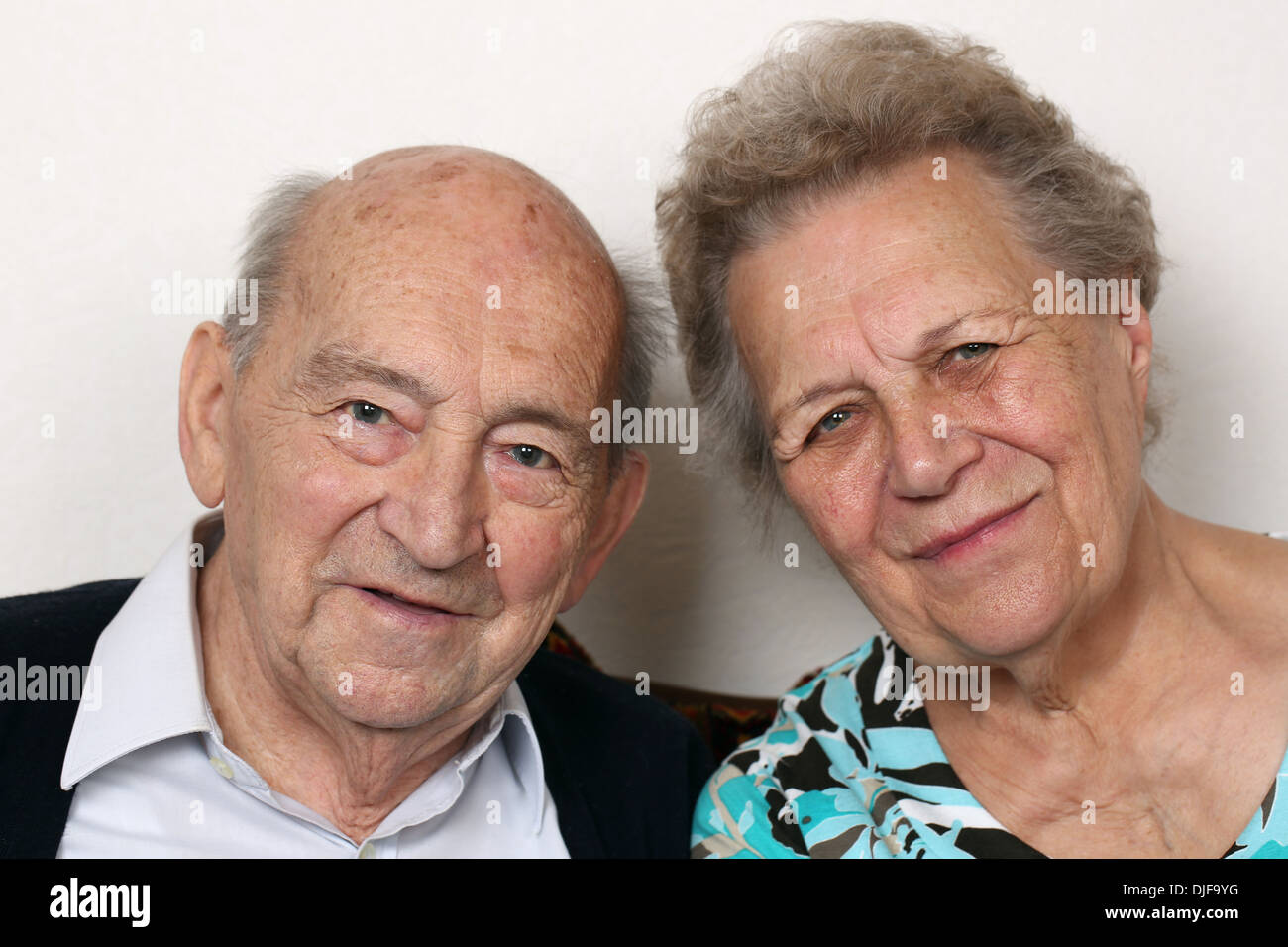 Porträt von zwei alten Senioren-Bruder und Schwester Stockfoto