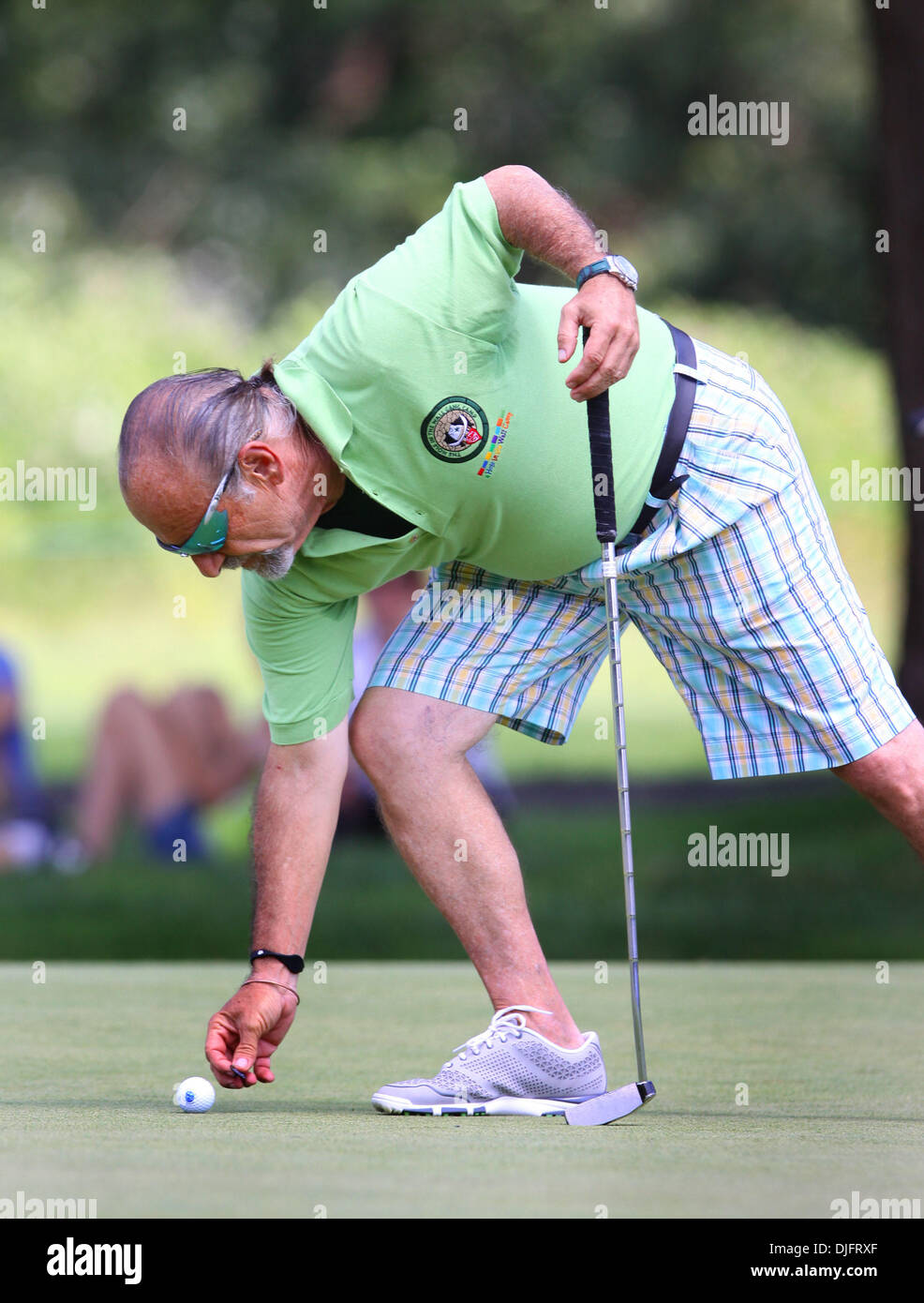 23. Juni 2010 - Cromwell, Connecticut / USA - Schauspieler JOE PESCI markiert seine Stelle bei Reisenden Promi pro-am. (Credit-Bild: © Stan Godlewski/ZUMApress.com) Stockfoto