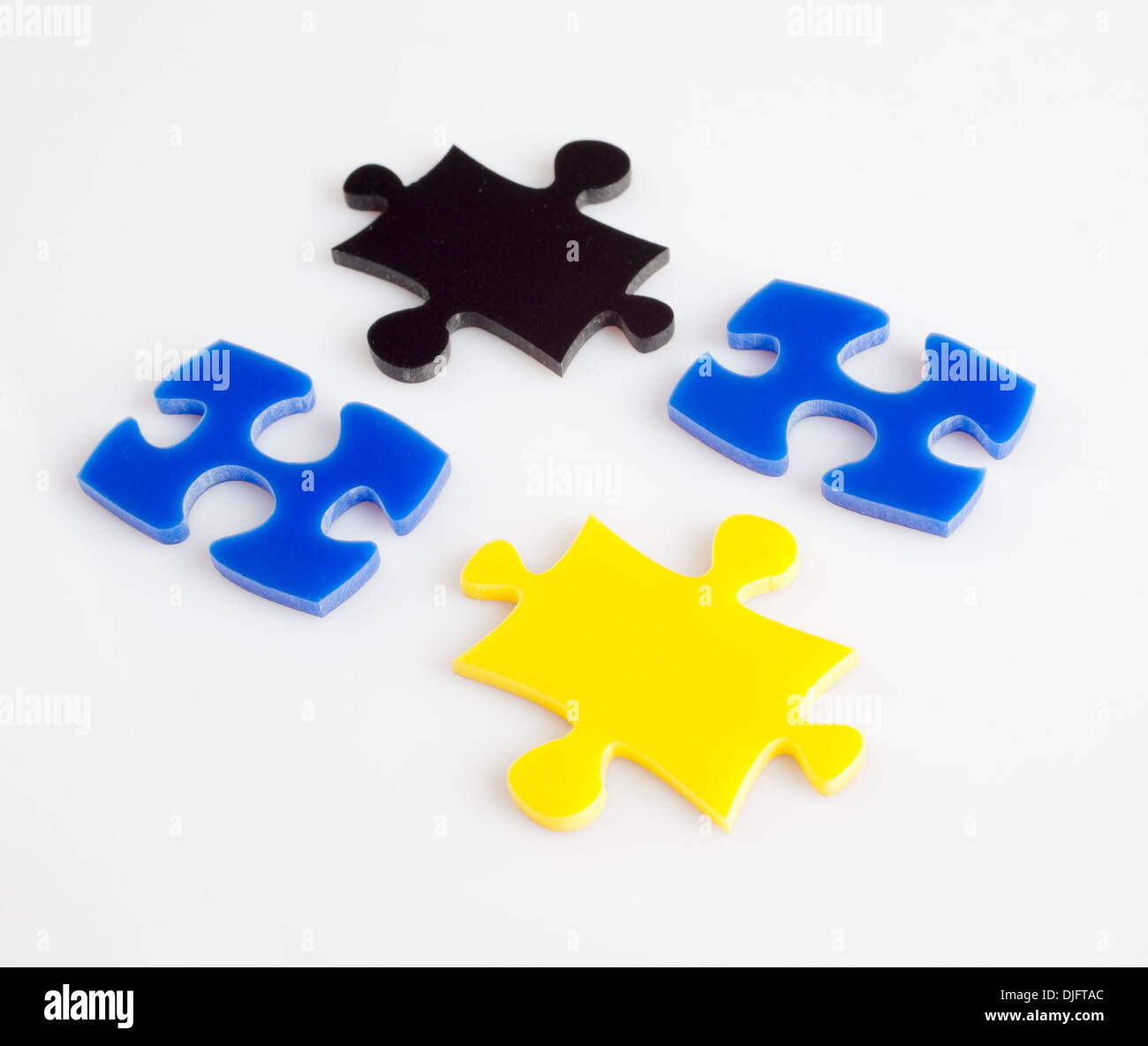Vier Teile des Puzzles Farbe Metapher Lösung, Business Konzeptbilder Stockfoto
