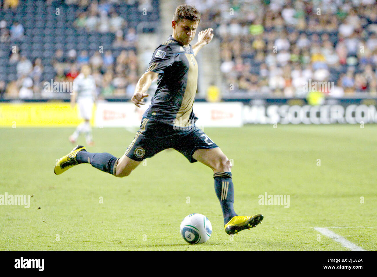 Philadelphia Union Verteidiger Cristian Arrieta (#26) dribbelt den Ball während des Spiels gegen Celtic FC im PPL Park in Chester, Pennsylvania. Die Union gewann 1: 0. (Kredit-Bild: © Kate McGovern/Southcreek Global/ZUMApress.com) Stockfoto