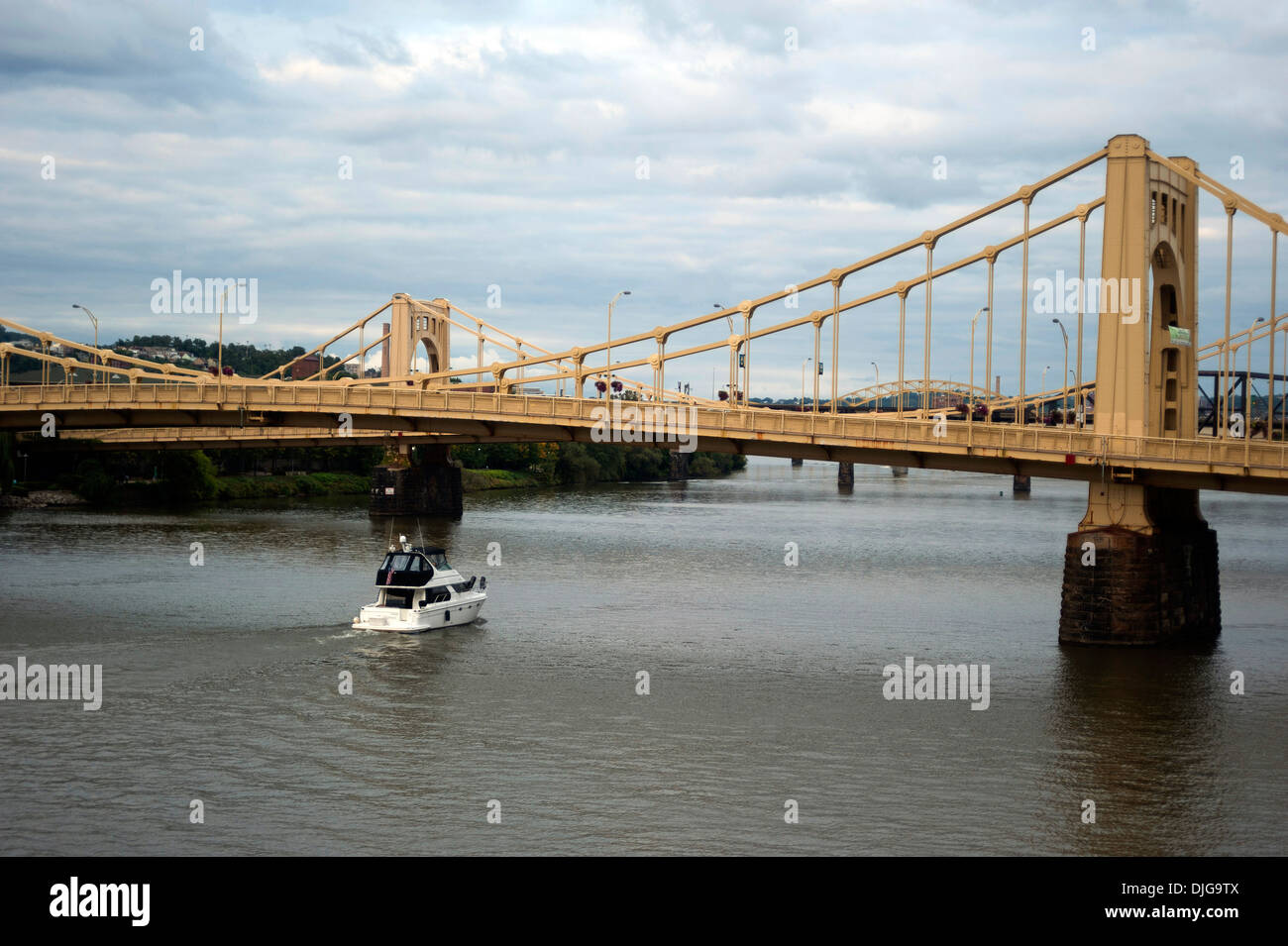 Andy Warhol-Brücke in der Stadt der Brücken auf dem Allegheny River, Pittsburgh, Pennsylvania, USA Stockfoto