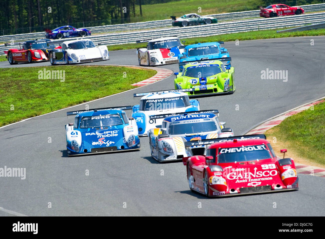 18. Juli 2010 - Millville, New Jersey, Vereinigte Staaten von Amerika - 18. Juli 2010: der Daytona Prototypen (DP) Autos weisen den Weg zu Beginn der NJMP 250, präsentiert von Crown Royal in New Jersey Motorsports Park in Millville, New Jersey.  Obligatorische Credit: William A. Guerro / Southcreek Global (Kredit-Bild: © Southcreek Global/ZUMApress.com) Stockfoto