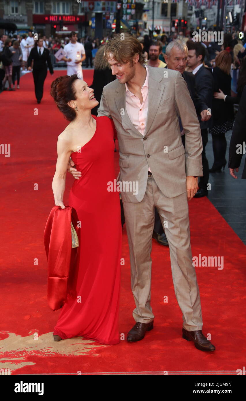 Alice Krige und Chris Tomlinson Chariots of Fire Premiere bei Empire Leicester Square - Ankünfte London, England - 10.07.12 statt Stockfoto