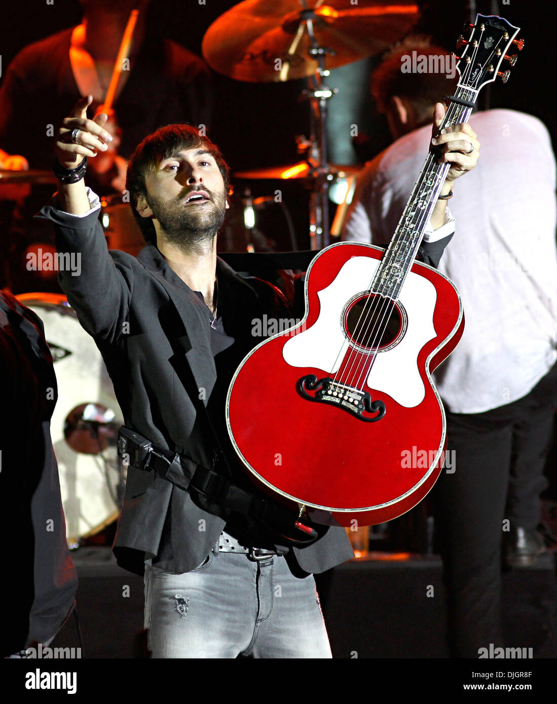Dave Haywood von Lady Antebellum auf der Bühne an der HMV Hammersmith Apollo London, England-16.07.12 Stockfoto
