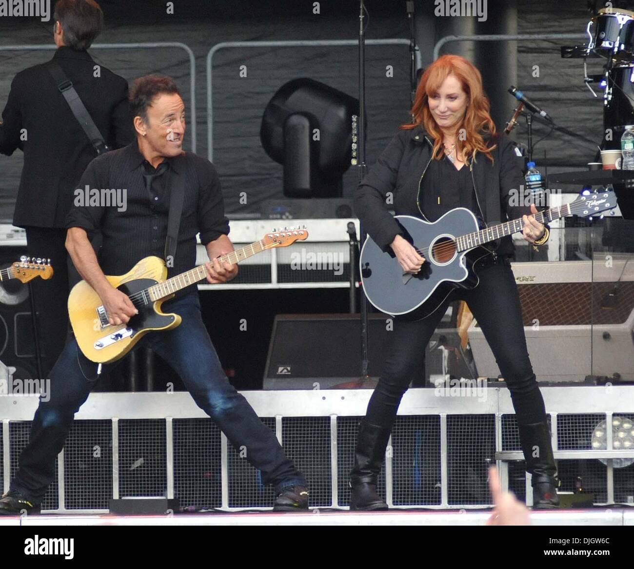 Bruce Springsteen mit Steven van Zandt und Frau Patti Scialfa Bruce Springsteen führt in der RDS Arena - Tag 2 Dublin, Irland - 18.07.12 Stockfoto