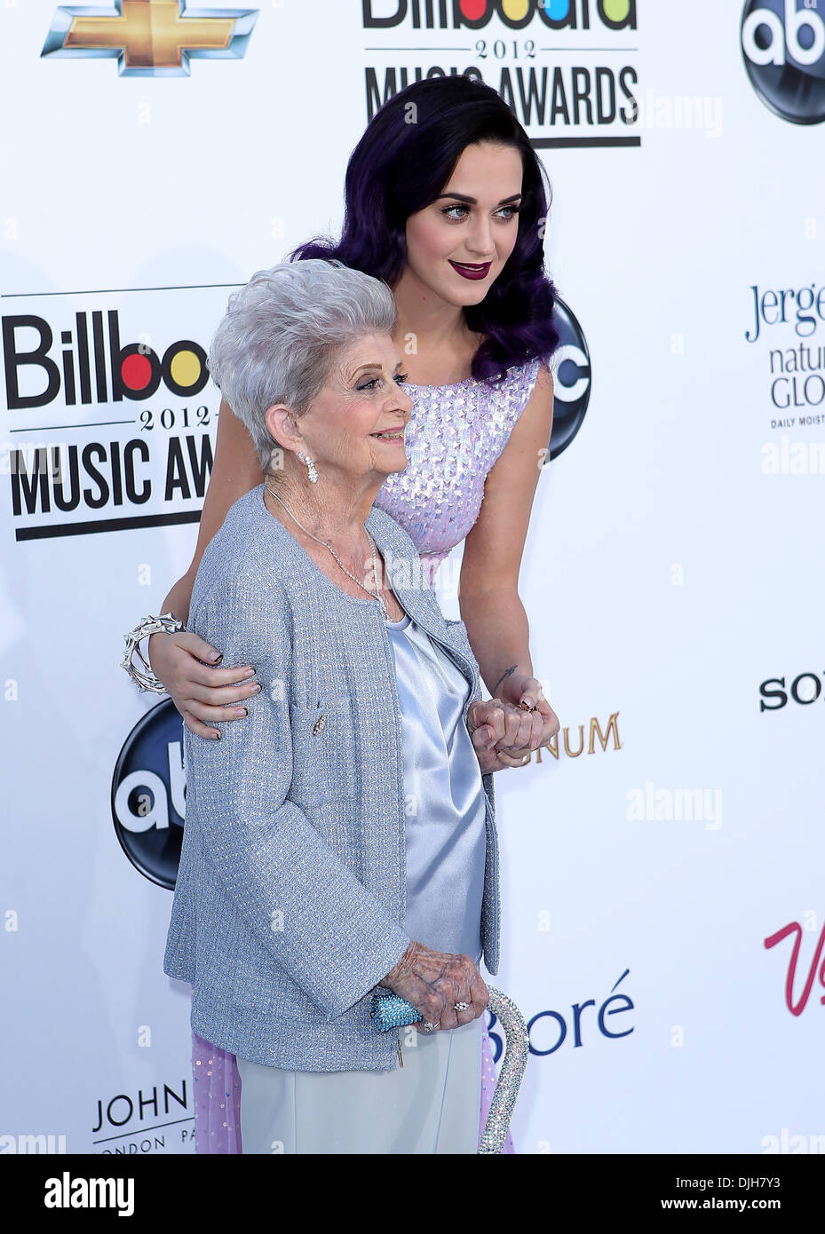 Katy Perry und ihrer Großmutter Ann Hudson 2012 Billboard Music Awards statt im MGM Grand Garden Arena - Ankünfte Las Vegas Stockfoto