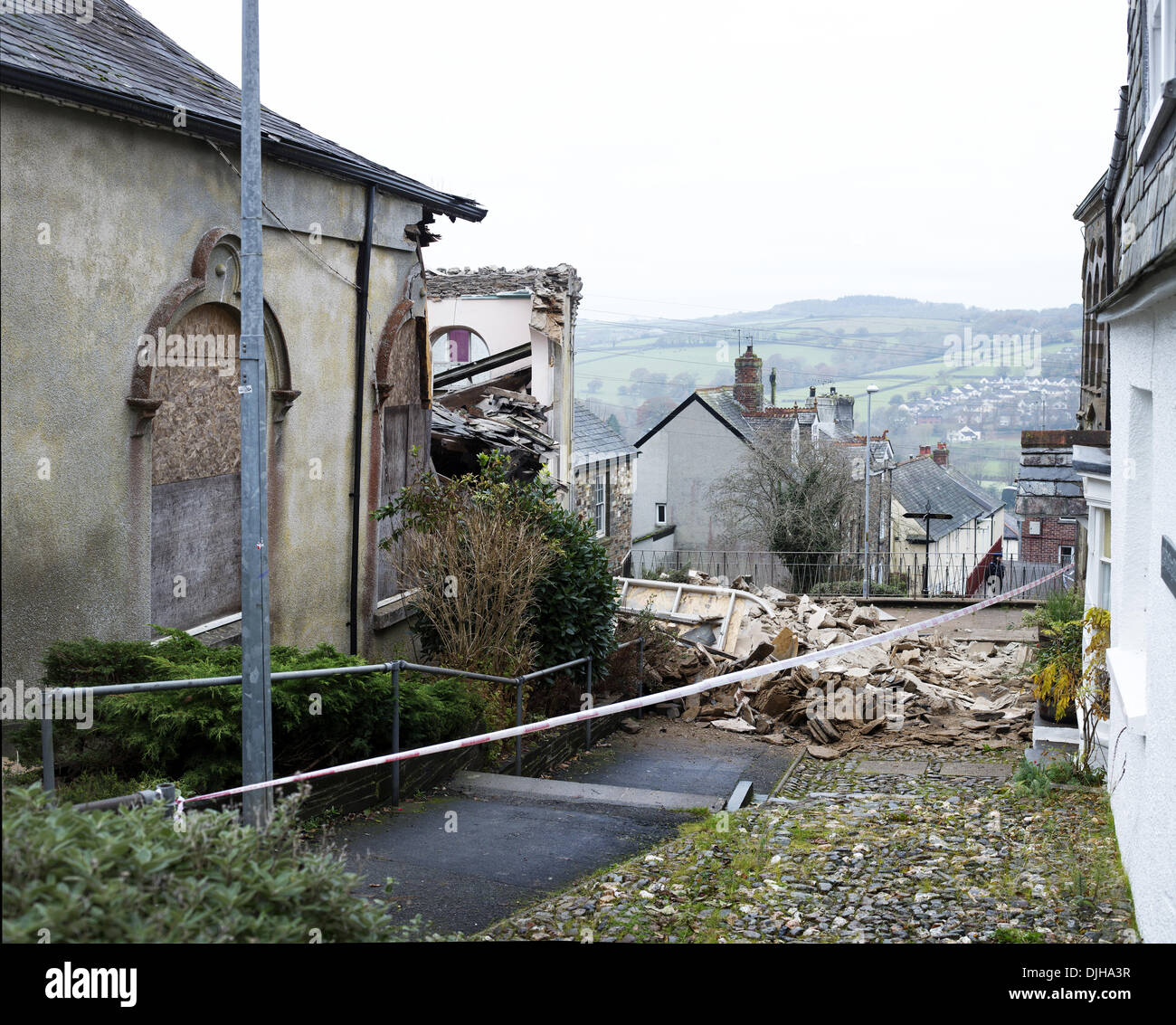 Launceston, Cornwall, UK. 28. November 2013. Eine verfallene Kapelle, die letzte Nacht um Mitternacht in der kornischen Stadt Launceston zusammengebrochen. Bildnachweis: Chris Robbins/Alamy Live-Nachrichten Stockfoto