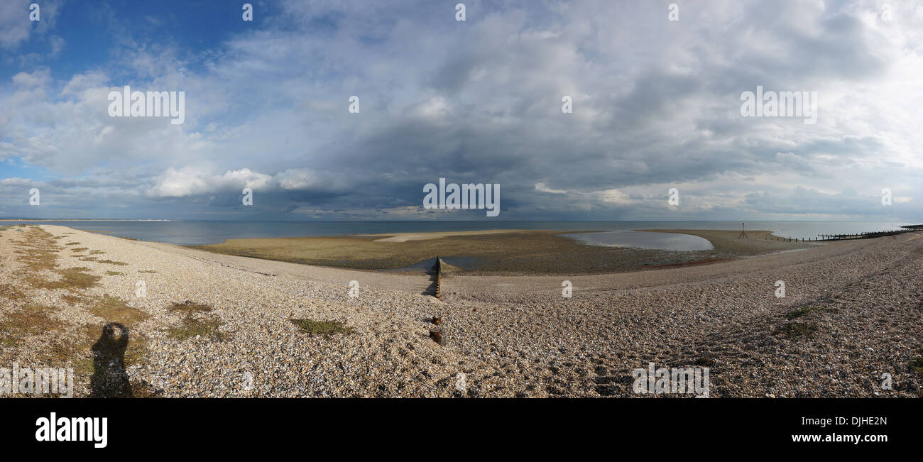 Panorama der Ebbe an Pagham Hafen und Selsey, West Sussex, UK Stockfoto