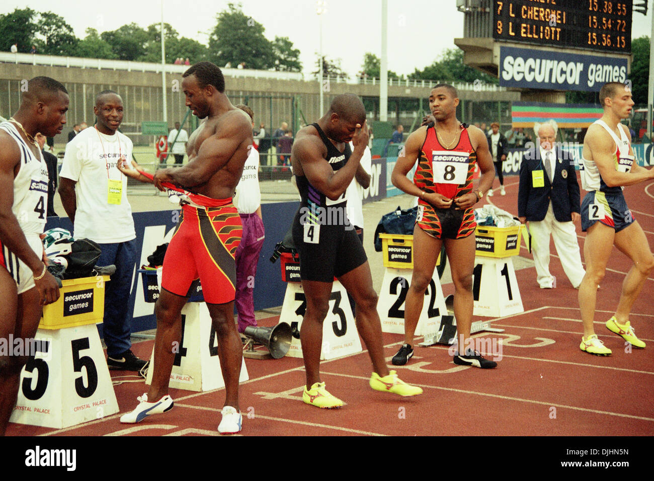 Britische 100m Sprinter Linford Christie im Wettbewerb bei der Securicor Spiele im Crystal Palace, London 1996 Stockfoto