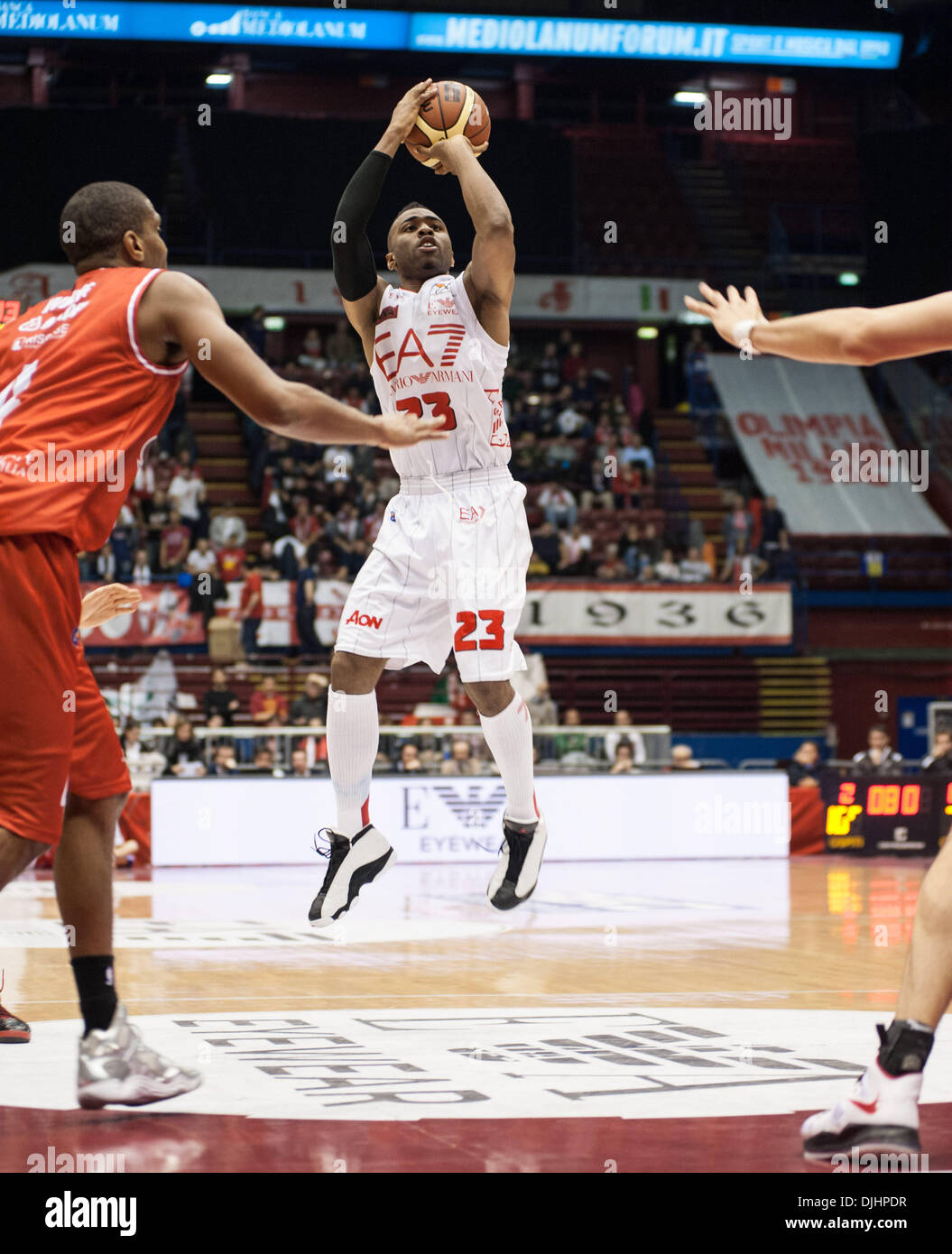 Mailand, Italien. 24. November 2013. Keith Langford während des Spiels zwischen Ea7 Olimpia Milano und Grissin Bon Reggio Emilia im Mediolanum Forum am siebten Tag der regulären Saison der Serie A am 24. November 2013 in Mailand, Italy.Photo: Marco Aprile/NurPhoto © Marco Aprile/NurPhoto/ZUMAPRESS.com/Alamy Live-Nachrichten Stockfoto