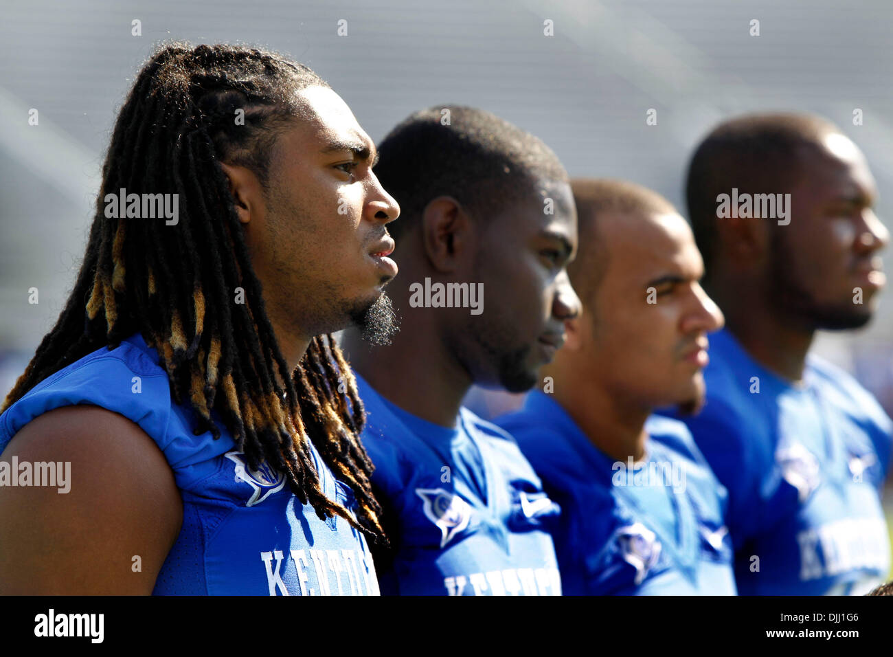 6. August 2010 - Lexington, KY, USA - Sicherheiten L-r: Winston Guy Jr., Taiedo Smith, Dakotah Tyler, Jarvis Walker, fotografiert während der britischen Fußball-Nationalmannschaft Medientag im Commonwealth Stadium in Lexington, Kentucky, Freitag, 6. August 2010 statt. UK eröffnet die Saison am 4. September gegen die University of Louisville in Louisville. Foto von Charles Bertram | Personal (Kredit-Bild: © Lexington Stockfoto