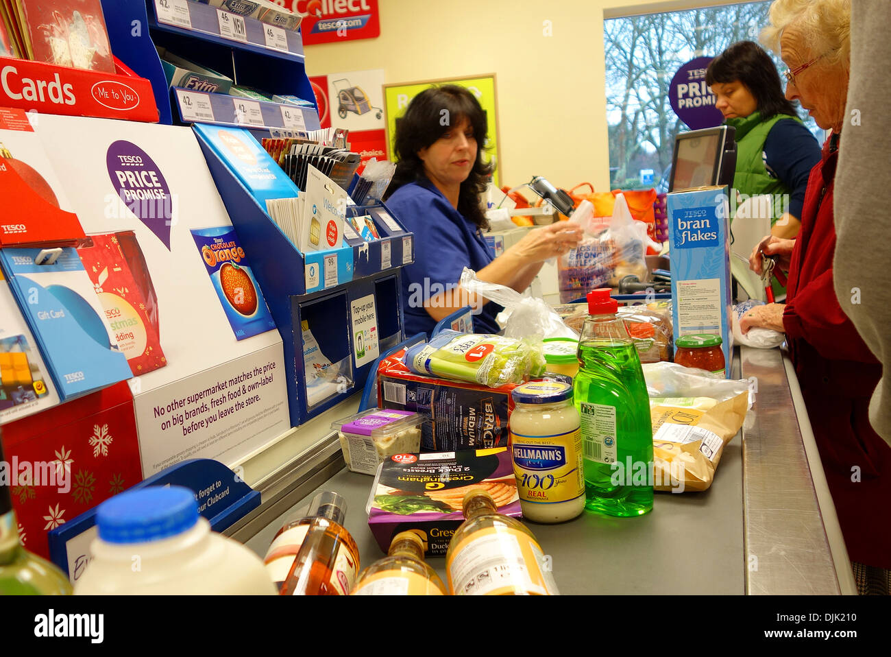 Eine Kasse in einem Tesco Speicher Stockfoto
