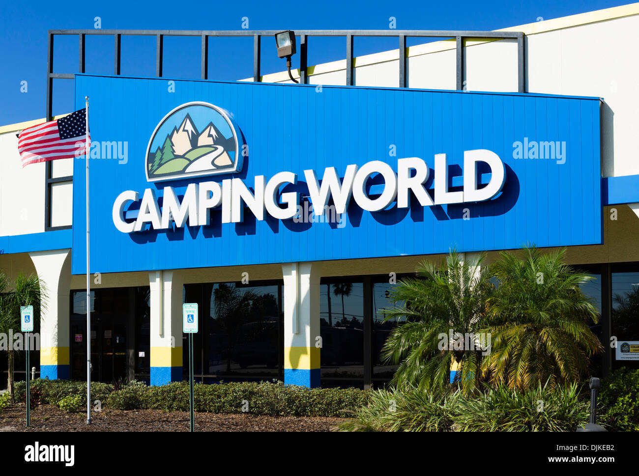 Camping World RV-Verkaufsstelle an der US 192 in Kissimmee, Orlando, Zentral-Florida, USA Stockfoto
