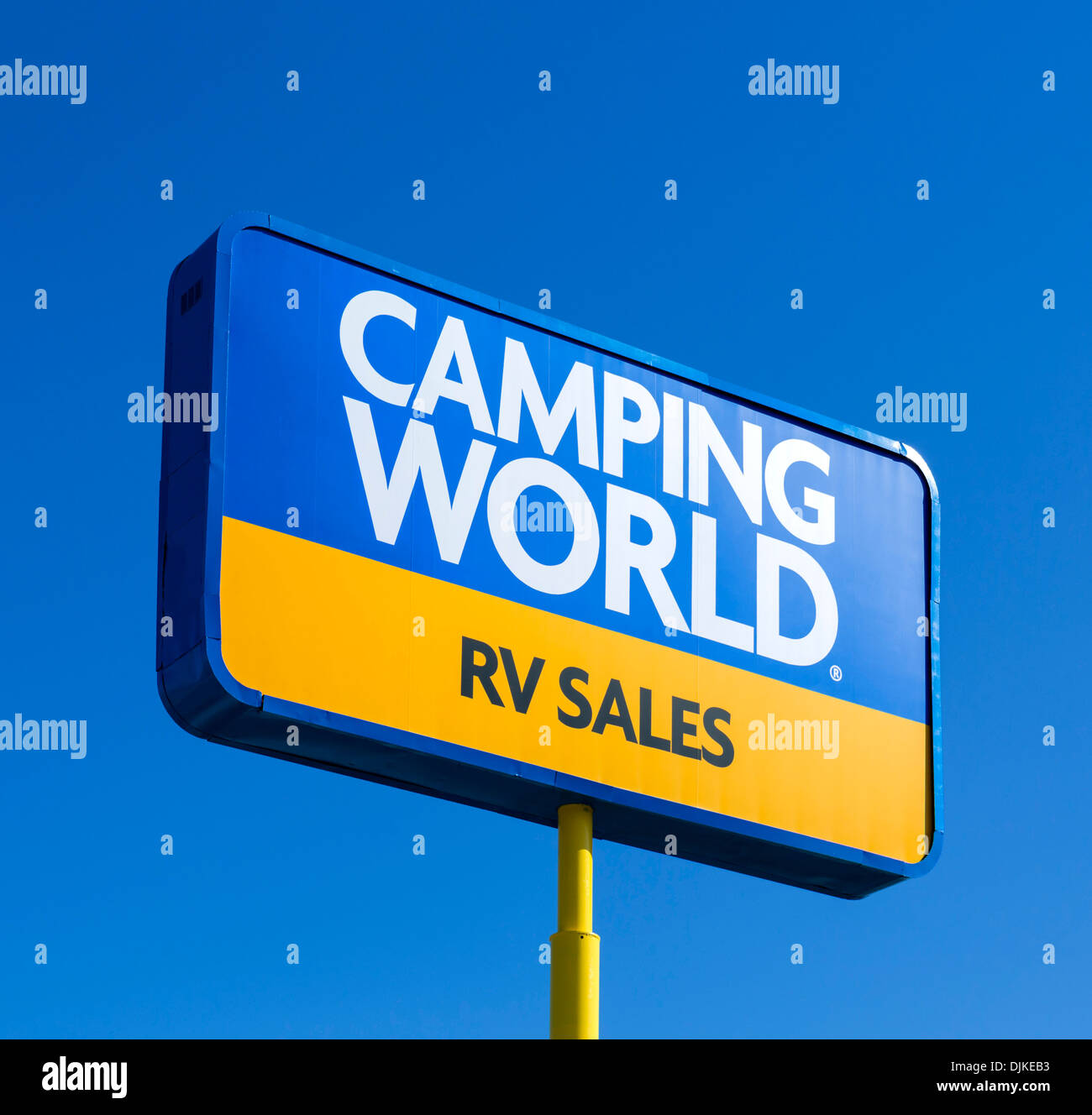 Camping World RV-Verkaufsstelle an der US 192 in Kissimmee, Orlando, Zentral-Florida, USA Stockfoto