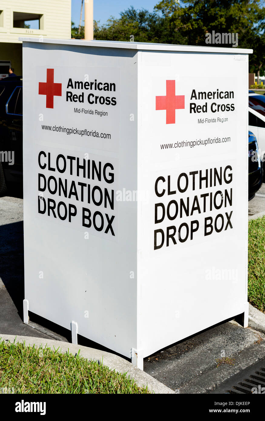 Amerikanische Rote Kreuz Kleidung Spende Briefkasten, Kissimmee, Orlando, Zentral-Florida, USA Stockfoto