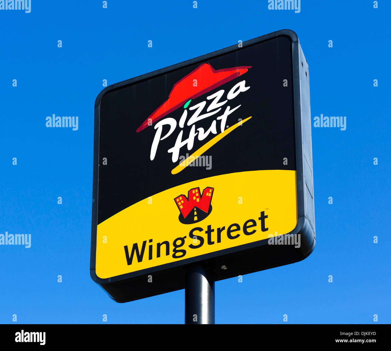 Melden Sie für Pizza Hut und Wing Street Restaurant, Zentral-Florida, USA Stockfoto