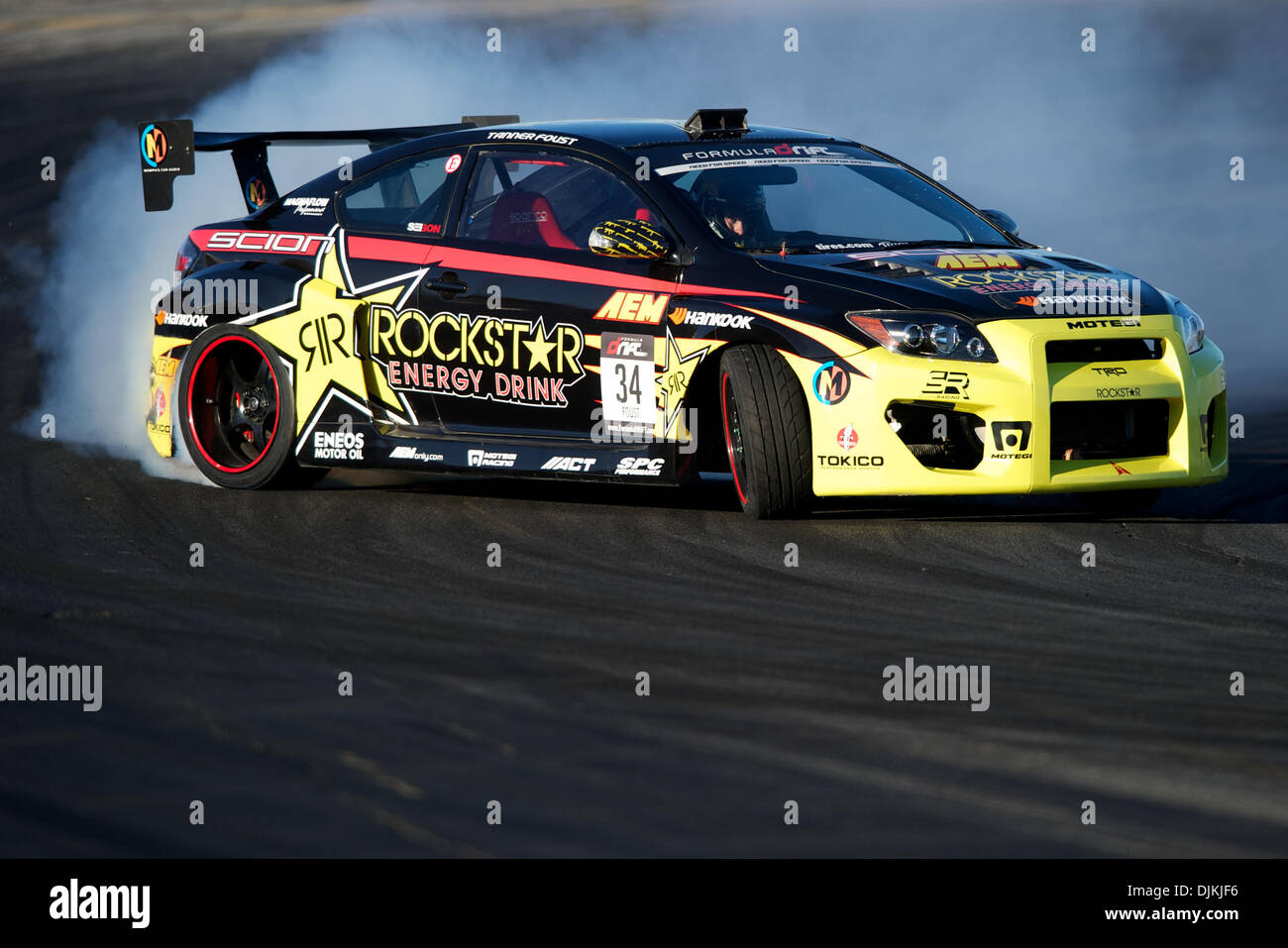 10. September 2010 - Sonoma, California, Vereinigte Staaten von Amerika - Tanner Foust im Rockstar Scion tC während der Formula Drift Veranstaltung Point of Impact auf dem Infineon Raceway. (Kredit-Bild: © Matt Cohen/Southcreek Global/ZUMApress.com) Stockfoto