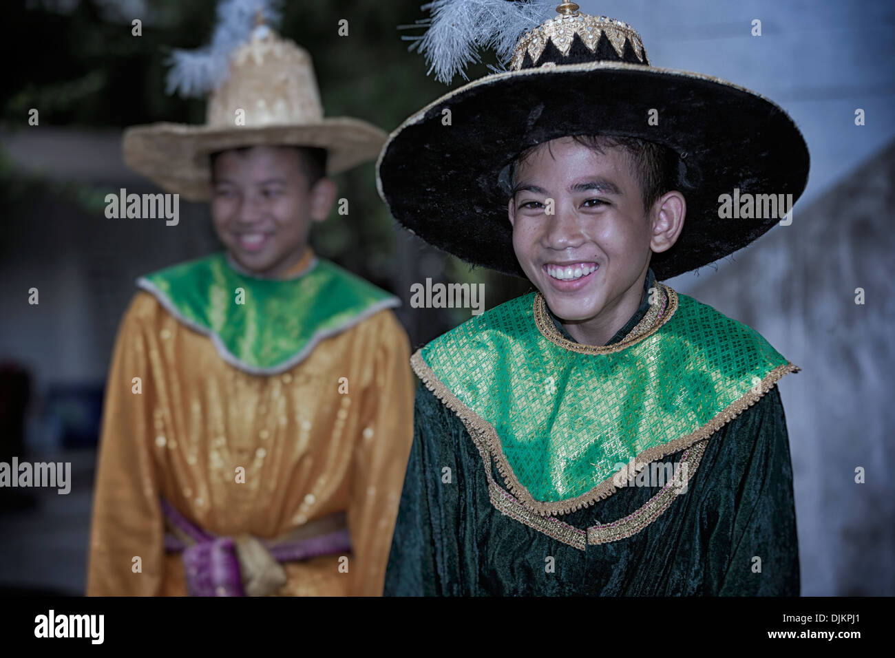 Thailand Kinder in traditioneller Kleidung. Asien Thailand S. E. Stockfoto