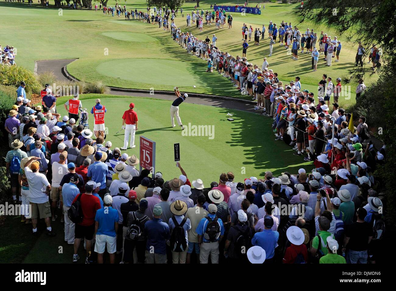 Sydney, Australien. 28. November 2013. Australische Golfer Adam Scott spielt bei den Emiraten Australian Open in Sydney, Australien, am 28. November 2013. Die Emirate Australian Open startete am Donnerstag. Australische Golfer Adam Scott unter der Leitung von drei über kanadische Ryan Yip und amerikanische John Young Kim mit einem Streckenrekord von 10-unter 62. Bildnachweis: Hamish/Xinhua/Alamy Live-Nachrichten Stockfoto