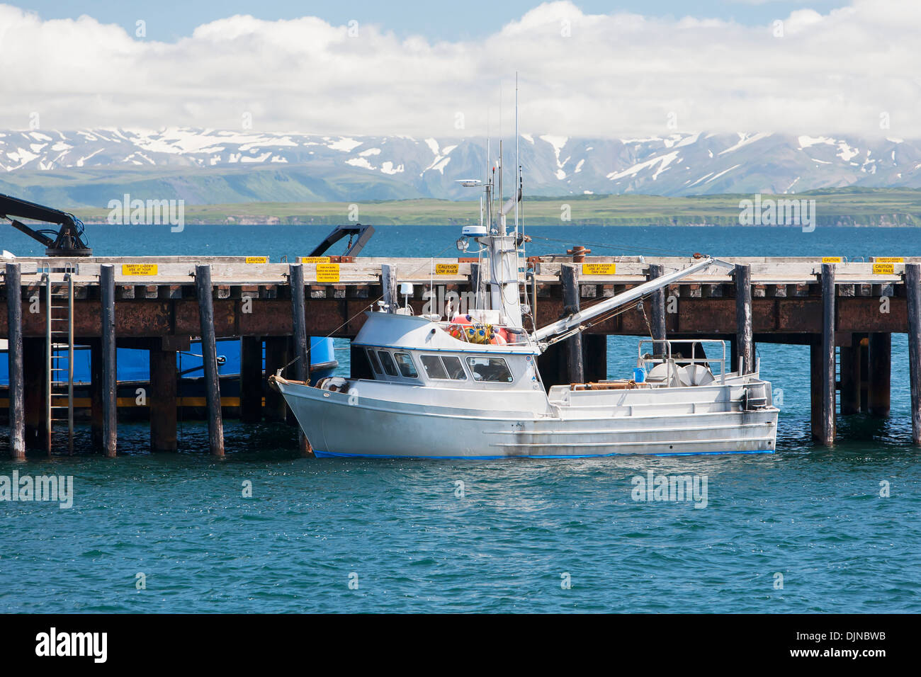 Die F/V Glück Taube auf der Anklagebank bei Cold Bay, Südwest-Alaska, Sommer gebunden. Stockfoto