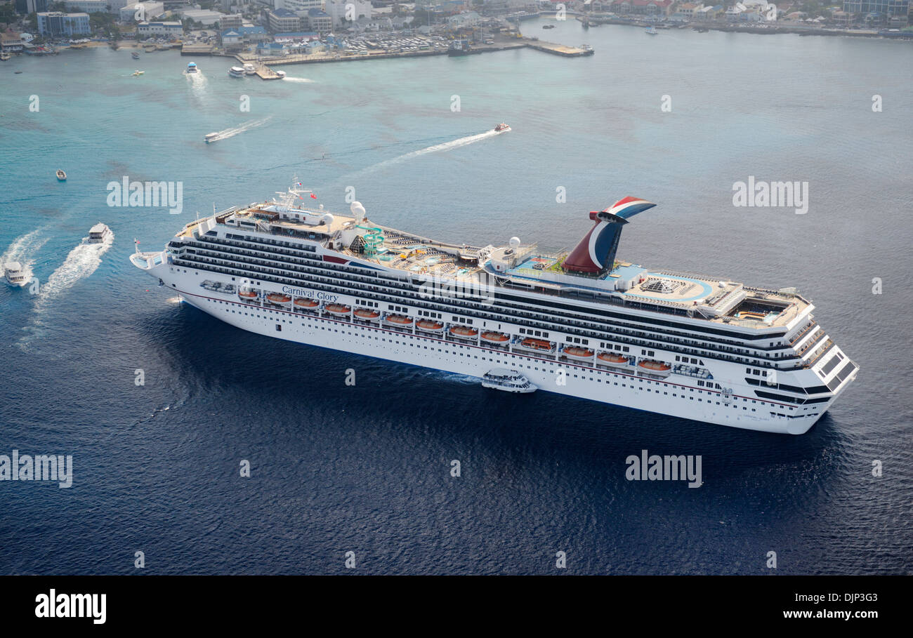 Kreuzfahrtschiff, Grand Cayman, Cayman Islands, British West Indies Stockfoto