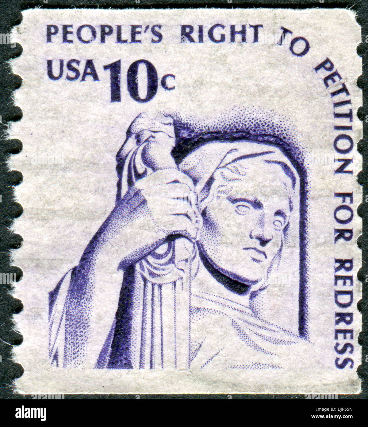 USA - CIRCA 1977: Eine Briefmarke gedruckt in den USA, zeigt die Betrachtung der Gerechtigkeit von James Earle Fraser, circa 1977 Stockfoto