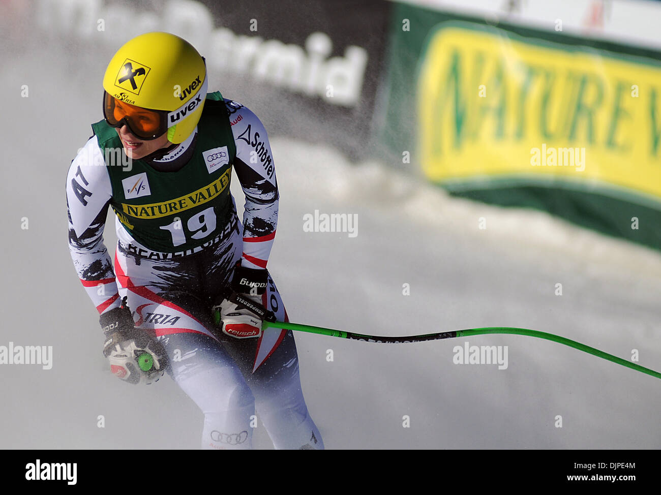 Beaver Creek, Colorado, USA. 29. November 2013. Österreichs, Anna Fenninger, ihr Ergebnis in der Damen-Abfahrtsrennen auf Vail/Beaver Creek neue Frauen Raptor Rennstrecke, Beaver Creek, Colorado. Bildnachweis: Csm/Alamy Live-Nachrichten Stockfoto