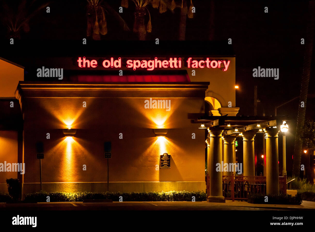 Das Restaurant Old Spaghetti Factory in Rancho Cucamonga, Kalifornien Stockfoto