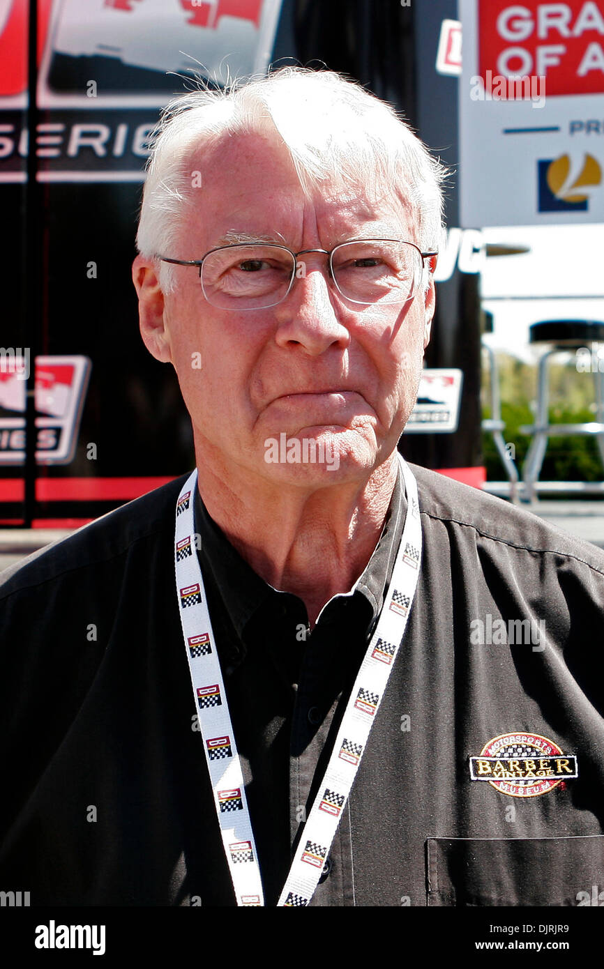 11. April 2010 - Birmingham, Alabama, USA - 11. April 2010: Track Besitzer George Barber vor dem Start der ersten Indy Grand Prix of Alabama im Barber Motorsports Park in Birmingham, Alabama. (Kredit-Bild: © Jason Clark/Southcreek Global/ZUMApress.com) Stockfoto