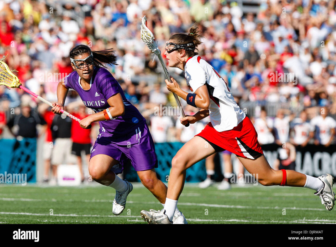 30. Mai 2010 - Towson, Maryland, USA - 28. Mai 2010: in Aktion während der Division I-Frauen Lacrosse Championship Finals statt im Johnny Unitas Stadium auf dem Campus der Towson University in Towson, MD.   Maryland besiegte Northwestern 13-10. (Kredit-Bild: © Alex Cena/Southcreek Global/ZUMApress.com) Stockfoto