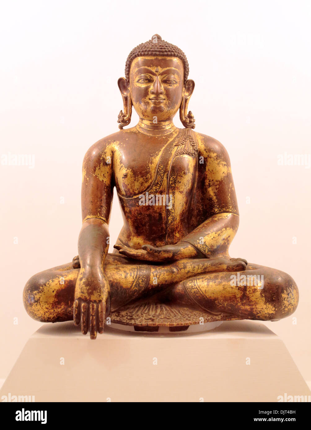 Statue von Shakyamuni, historischen Buddha (12. Jh.), Museum, Patan, Lalitpur, Nepal Stockfoto