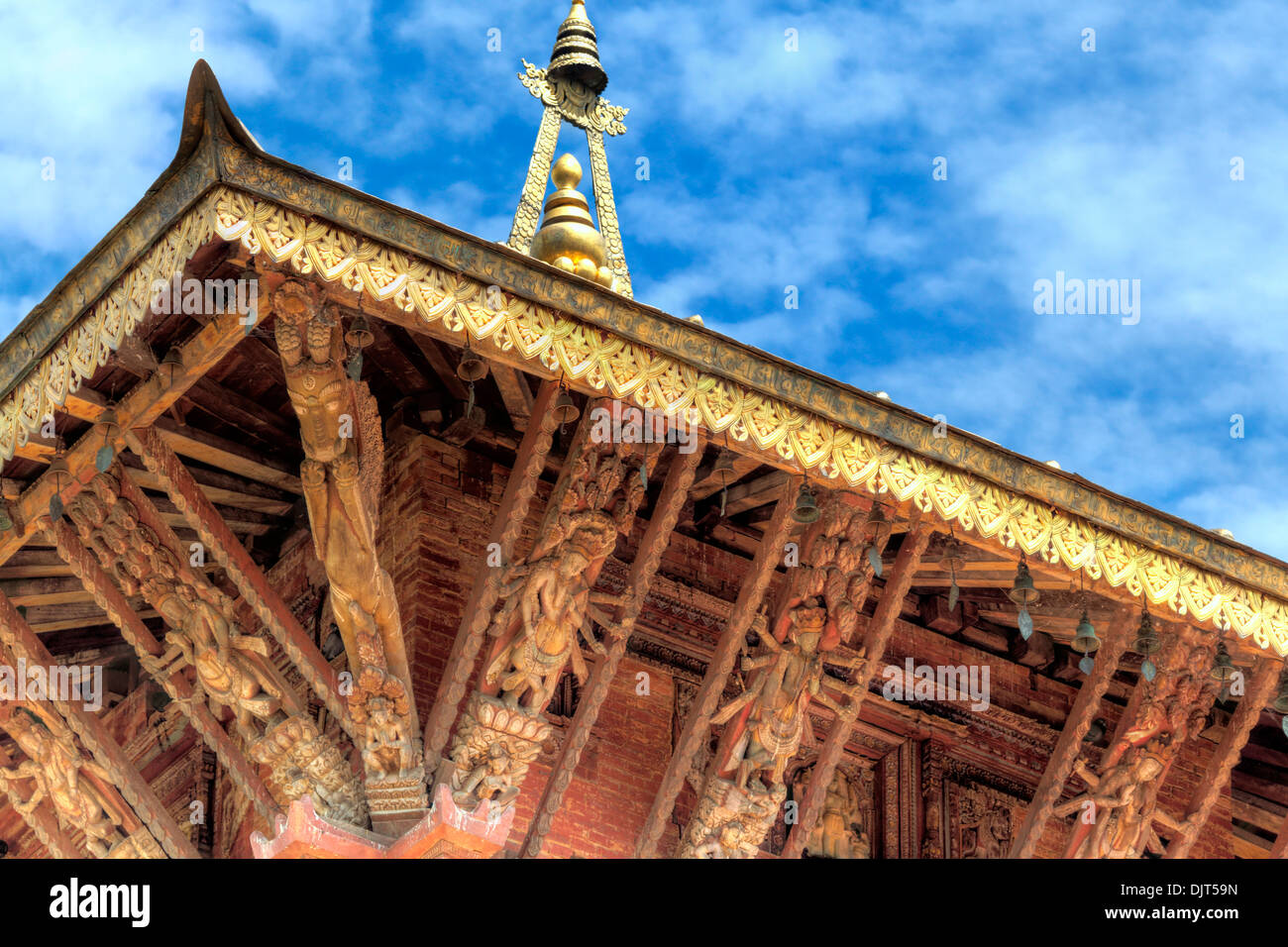 Skulptur, Dach-Federbein, Changu Narayan-Tempel, ältesten Hindu-Tempel in Nepal, in der Nähe von Bhaktapur, Nepal Stockfoto