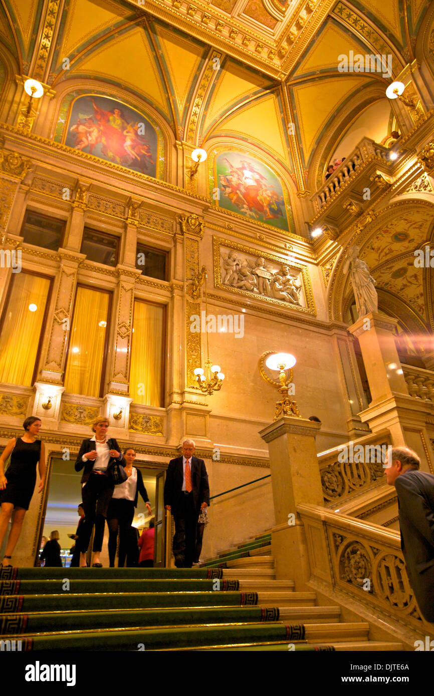 Freitreppe, Wiener Staatsoper, Wien, Österreich, Mitteleuropa Stockfoto