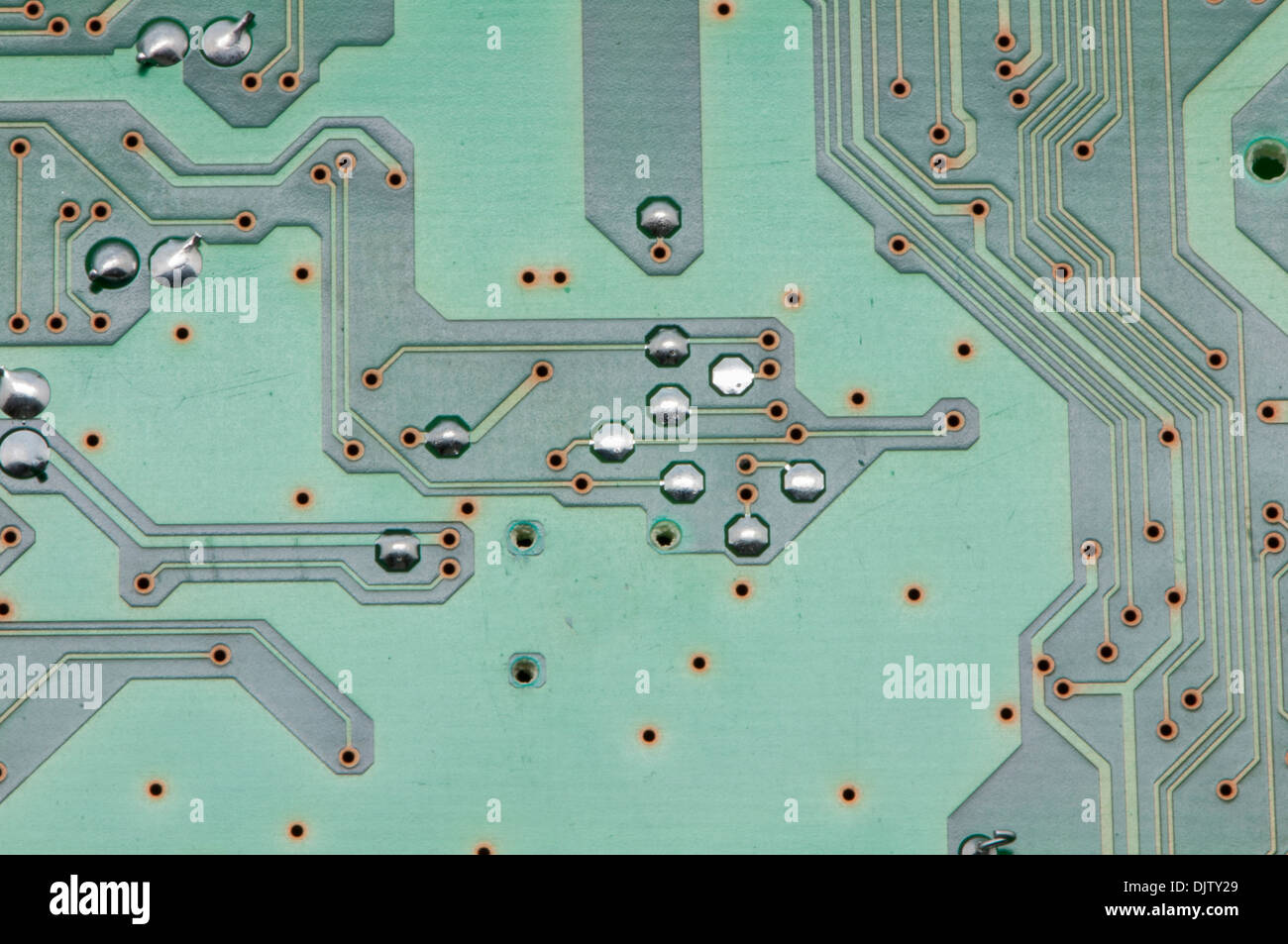 Mikrocontroller Board wo Bauteile eingelötet werden Stockfoto