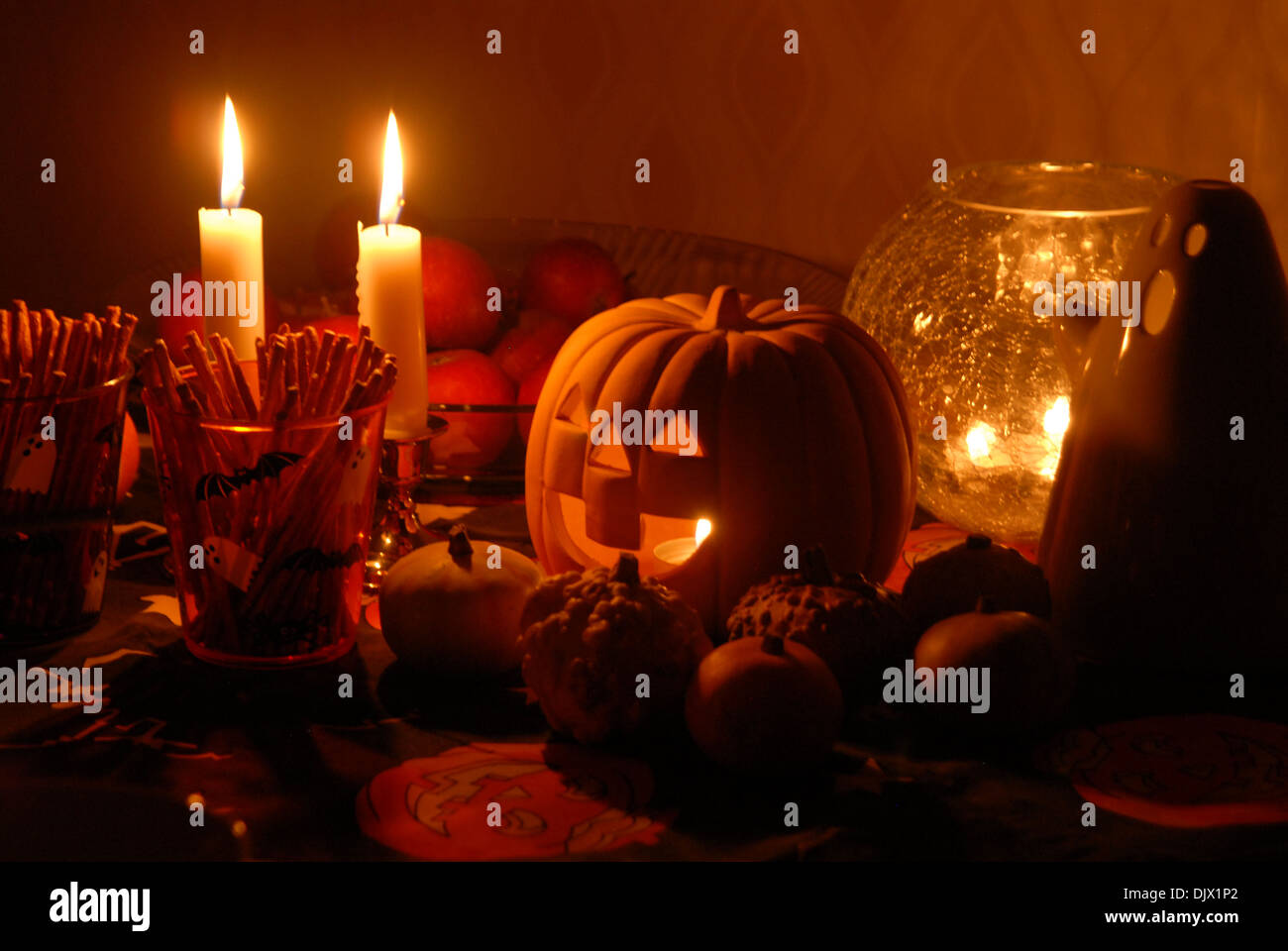 Tisch für Halloween-Party. Stockfoto