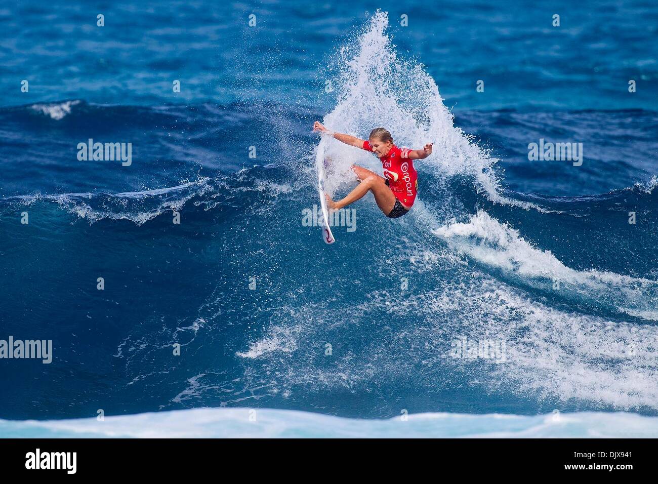 30. Oktober 2010 - amtierende Isabela, Puerto Rico, US - 3 x ASP World Champion STEPHANIE GILMORE (Tweed Heads, NSW, AUS) (im Bild) einen äußerst knappen Sieg über Platzhalter Surfer Pauline Ado (FRA) in Runde 1 von der Rip Curl Pro Search irgendwo in Puerto Rico heute veröffentlicht. Gilmore gewann die Hitze durch die engsten Margen, ihr 14,64 Hitze total (von 20.00) Richtfest Ado 14,53 Stockfoto