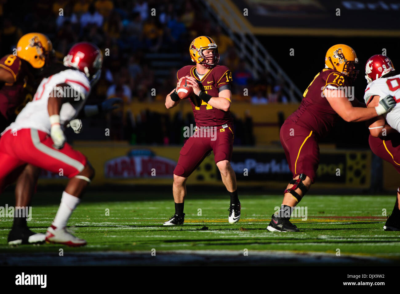 30. Oktober 2010: in Aktion während der NCAA Football-Spiel zwischen der Arizona State University Sun Devils und der Washington State University in Sun Devil Stadium in Tempe, Arizona, von Sun Devils, 42-0 gewonnen. (Kredit-Bild: © Max Simbron/Cal Sport Media/ZUMApress.com) Stockfoto