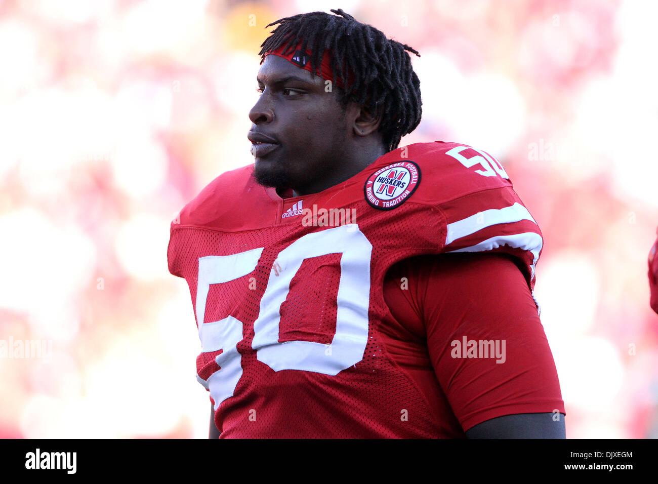 2. November 2010 - Lincoln, Nebraska, Vereinigte Staaten von Amerika - Nebraska beleidigender Störungssucher Jermarcus Hardrick (#50). Nr. 14 Nebraska schlagen Nr. 7 Missouri 31-17 im Memorial Stadium in Lincoln, Nebraska. (Kredit-Bild: © Michelle Bischof/Southcreek Global/ZUMApress.com) Stockfoto