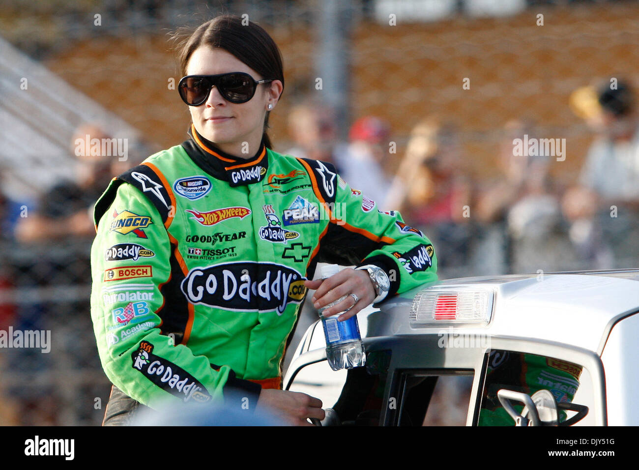 20. November 2010 - Homestead, Florida, Vereinigte Staaten von Amerika - Danica Patrick vor Beginn der NASCAR Nationwide Serie Ford 300 bei Homestead-Miami Speedway in Homestead, Florida. (Kredit-Bild: © Ben Hicks/Southcreek Global/ZUMAPRESS.com) Stockfoto