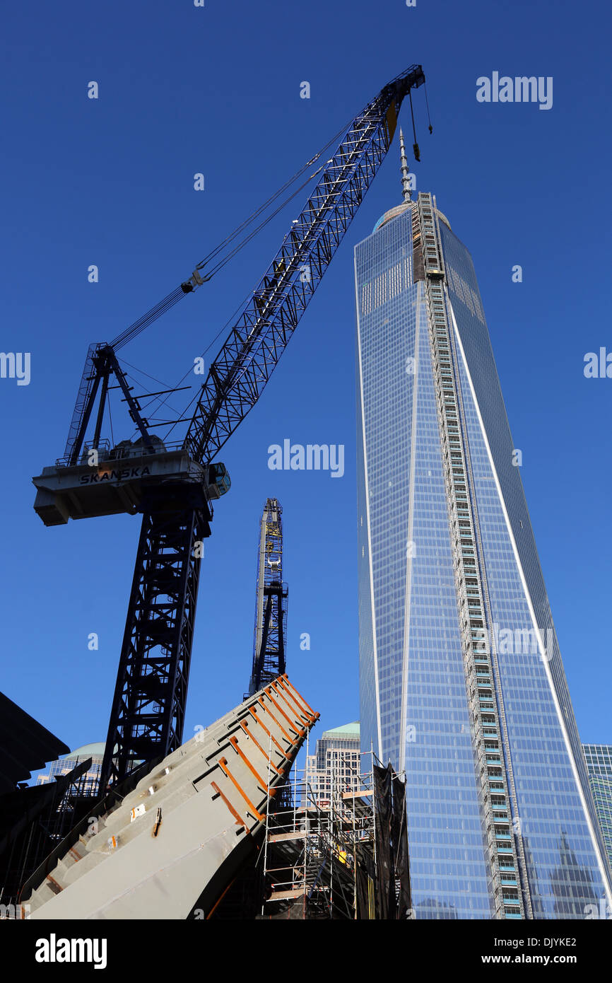 One World Trade Center (WTC 1) Hochbau mit Kran, New York. Amerika Stockfoto